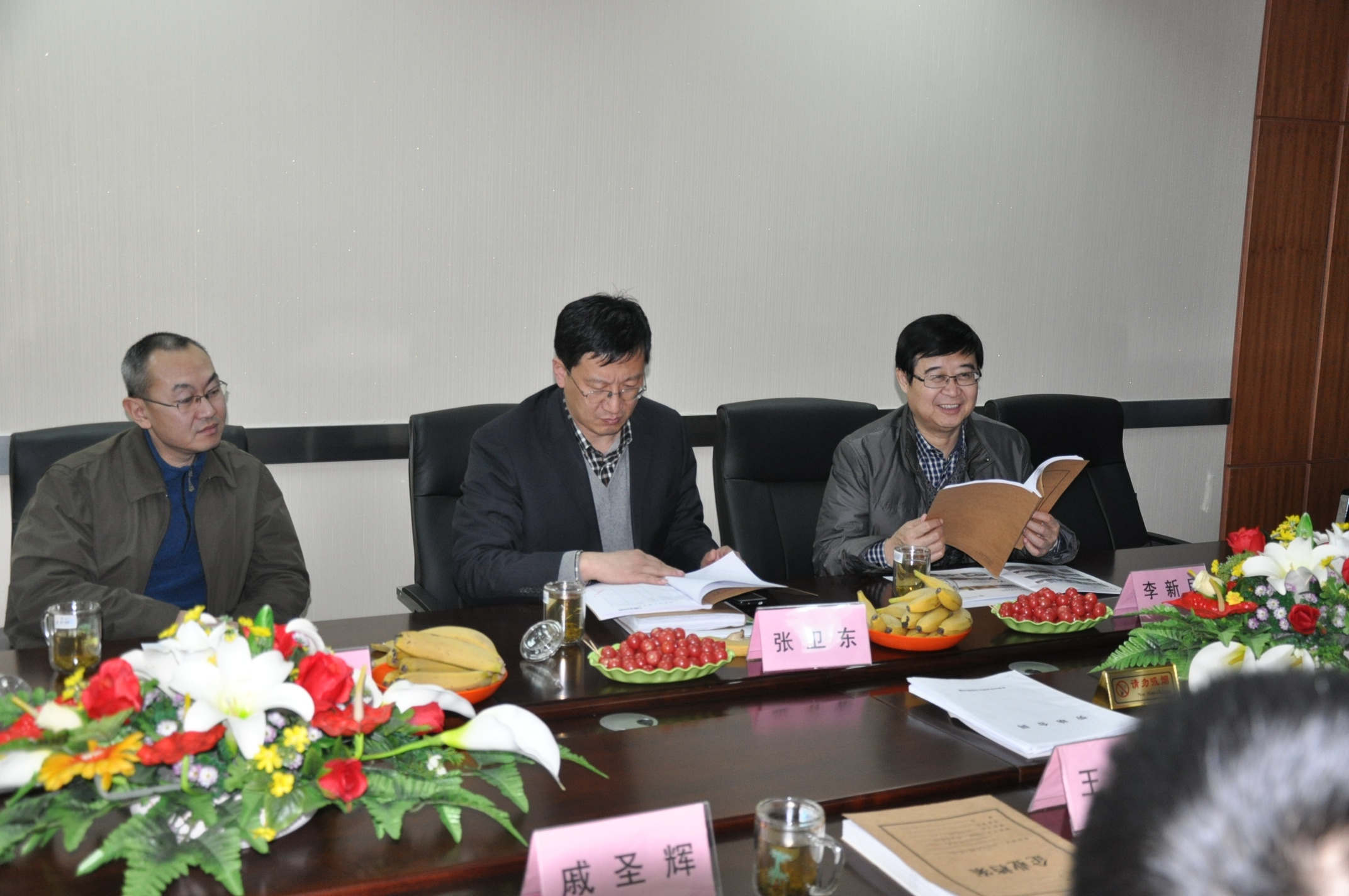 濟南市房管局、物協(xié)領(lǐng)導蒞臨連心物業(yè)指導工作