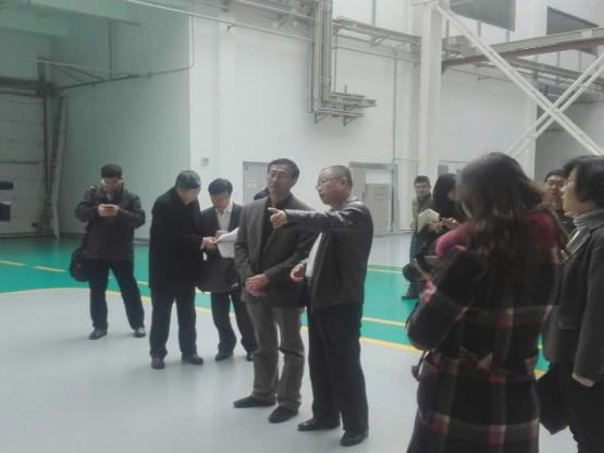 濟南市委宣傳部副部長(cháng)周鴻雁同志參觀(guān)中國重汽集團