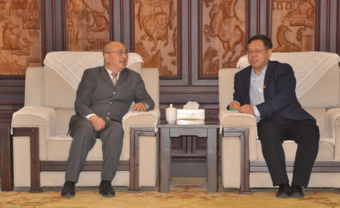 濟南新匯物業(yè)蒞臨連心物業(yè)進(jìn)行黨建工作經(jīng)驗交流