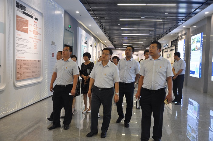 濟南連心物業(yè)有限公司黨支部舉行“不忘初心、牢記使命”主題教育慶“七一”系列活動(dòng)